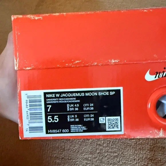 Nike x Jacquemus Moon Shoe - Picture 8 of 8